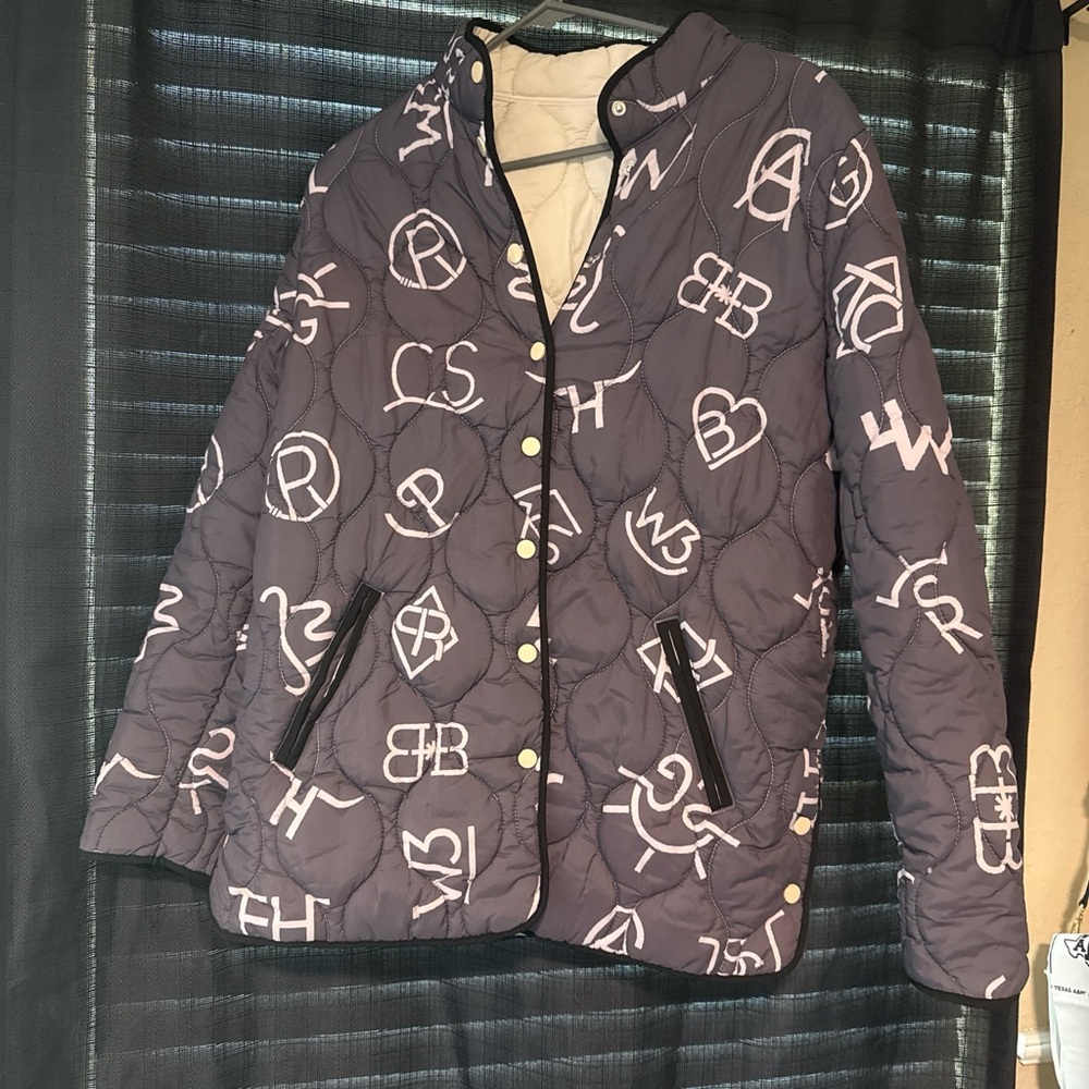 Stylish Quilted Jacket with Letter Design